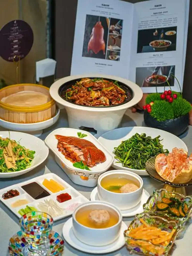 北京宴请天花板!西单¥156/人吃到米其林级京鲁菜,烤鸭爆汁、狮子头暖胃,商务家宴都服气👑-甜蜜私享时光|专属养生按摩|个人SPA体验